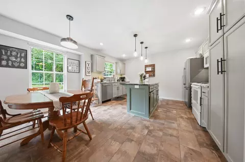 Kitchen - 2006 E Samuel J St, Ozark, MO 65721 photo 1 of 4