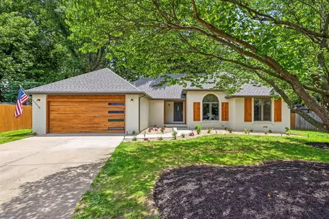 2310 S Laurel Ave, Springfield, MO 65807