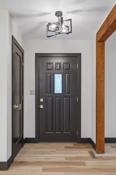 Entry Way - 2310 S Laurel Ave, Springfield, MO 65807 photo 1 of 1
