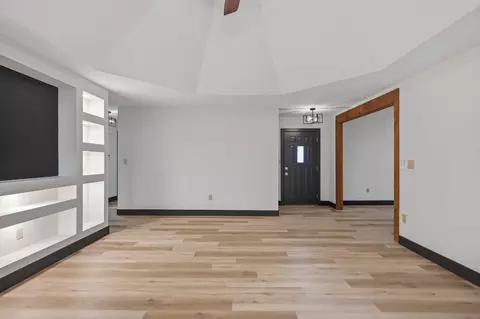 Living - 2310 S Laurel Ave, Springfield, MO 65807 photo 3 of 6