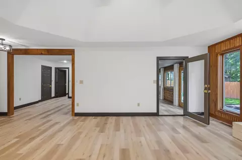 Living - 2310 S Laurel Ave, Springfield, MO 65807 photo 5 of 6