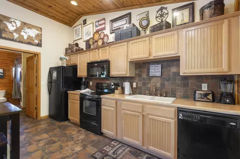 Kitchen - 141 Rock Candy Ln, Branson, MO 65616 photo 2 of 3