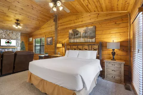 Bedroom - 141 Rock Candy Ln, Branson, MO 65616 photo 2 of 6