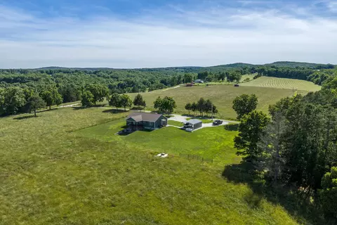 15221 Cleveland Rd, Houston, MO 65483