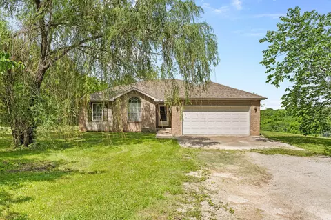 5289 S 118th Rd, Morrisville, MO 65710