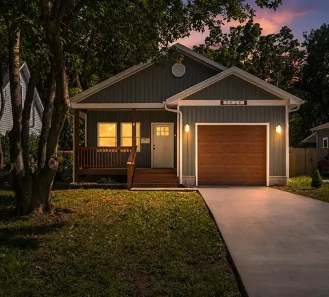 1626 W Lee St, Springfield, MO 65803