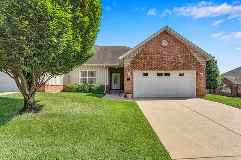1356 N Sandy Creek Cir #3, Nixa, MO 65714