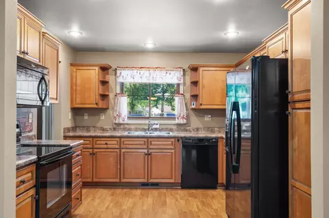 Kitchen - 13 Magnolia Ct, Branson, MO 65616 photo 1 of 6