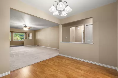 Living - 13 Magnolia Ct, Branson, MO 65616 photo 5 of 10