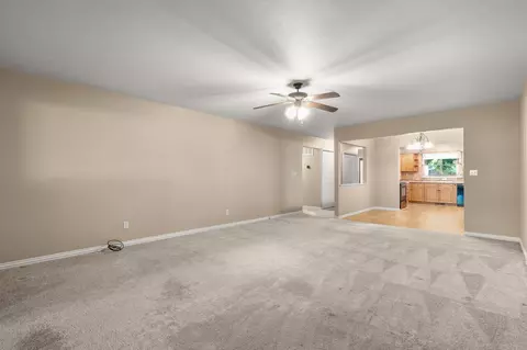 Living - 13 Magnolia Ct, Branson, MO 65616 photo 3 of 10