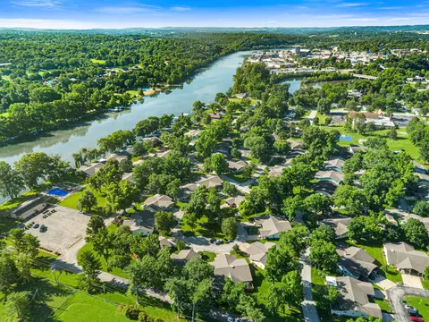 View/Area - 13 Magnolia Ct, Branson, MO 65616 photo 5 of 6