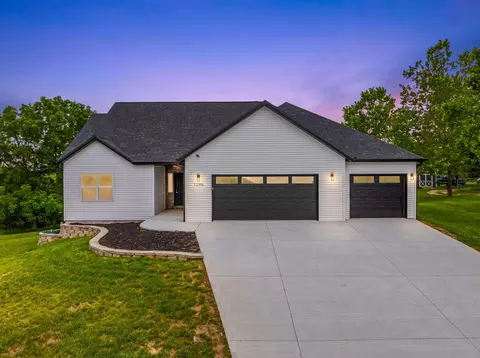 1296 Mule Barn Dr, Cape Fair, MO 65624