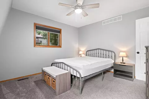 Bedroom - 27111 White Tail Rd, Shell Knob, MO 65747 photo 2 of 4