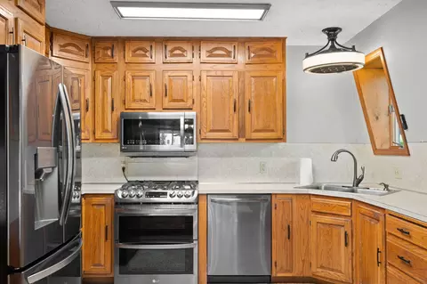 Kitchen - 27111 White Tail Rd, Shell Knob, MO 65747 photo 3 of 4