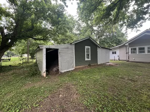 Exterior - 424 Mammoth St, Thayer, MO 65791 photo 11 of 13