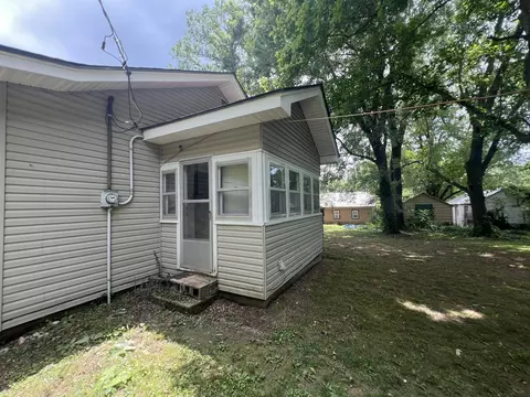 Exterior - 424 Mammoth St, Thayer, MO 65791 photo 6 of 13
