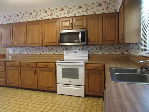 Other - 634 N Olive St, Marshfield, MO 65706 photo 5 of 12