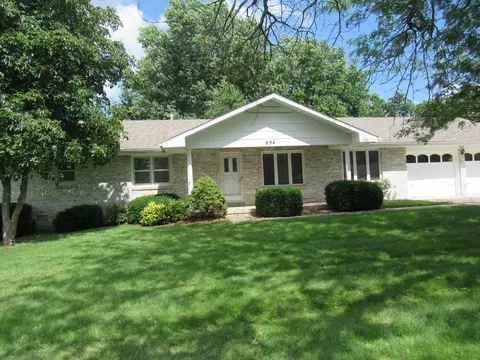 Exterior - 634 N Olive St, Marshfield, MO 65706 photo 8 of 9
