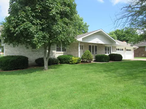 Exterior - 634 N Olive St, Marshfield, MO 65706 photo 3 of 9