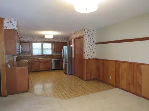 Other - 634 N Olive St, Marshfield, MO 65706 photo 3 of 12