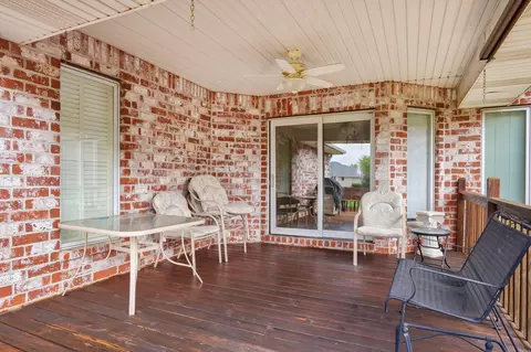 Exterior - 808 W Jackson Ave, Nixa, MO 65714 photo 6 of 12