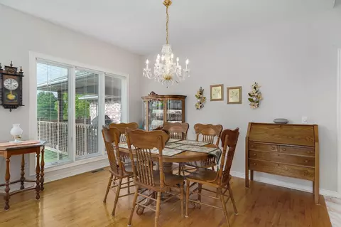 Dining - 808 W Jackson Ave, Nixa, MO 65714 photo 1 of 5