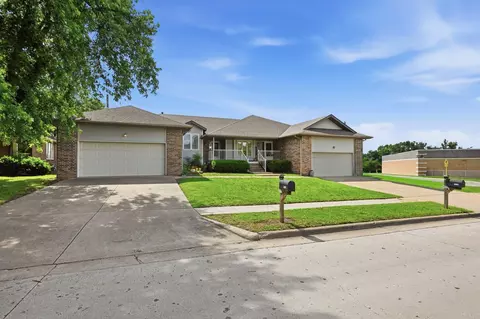 4113-4115 S Weller Ave, Springfield, MO 65804
