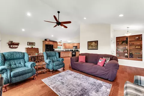Living - 160 Hill Dr, Branson, MO 65616 photo 3 of 4