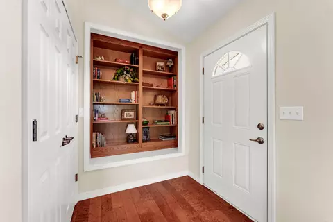 Entry Way - 160 Hill Dr, Branson, MO 65616 photo 2 of 5