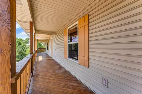 Exterior - 160 Hill Dr, Branson, MO 65616 photo 4 of 12