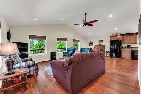 Living - 160 Hill Dr, Branson, MO 65616 photo 2 of 4