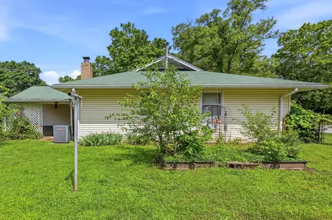 Exterior - 925 S Barnes Ave, Springfield, MO 65802 photo 3 of 5