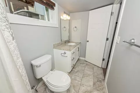 Bath - 936 S Weller Ave, Springfield, MO 65802 photo 23 of 33
