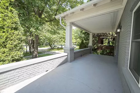 Exterior - 936 S Weller Ave, Springfield, MO 65802 photo 8 of 17