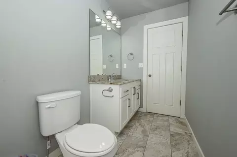 Bath - 936 S Weller Ave, Springfield, MO 65802 photo 32 of 33