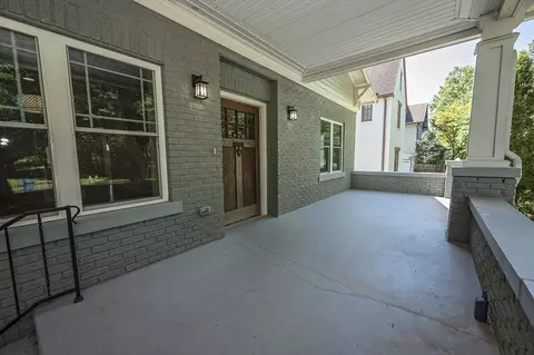 Exterior - 936 S Weller Ave, Springfield, MO 65802 photo 6 of 17