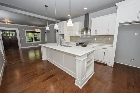Kitchen - 936 S Weller Ave, Springfield, MO 65802 photo 3 of 8