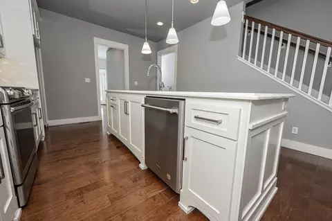 Kitchen - 936 S Weller Ave, Springfield, MO 65802 photo 7 of 8