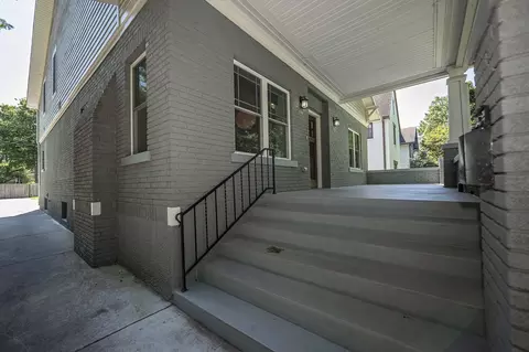 Exterior - 936 S Weller Ave, Springfield, MO 65802 photo 5 of 17