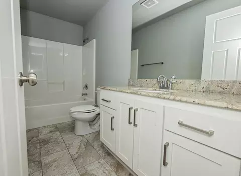 Bath - 936 S Weller Ave, Springfield, MO 65802 photo 33 of 33