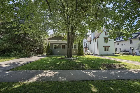 Exterior - 936 S Weller Ave, Springfield, MO 65802 photo 14 of 17