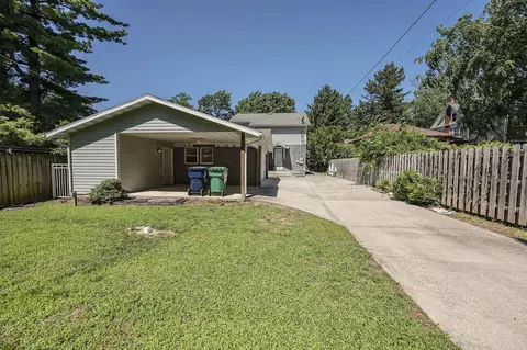 Exterior - 936 S Weller Ave, Springfield, MO 65802 photo 4 of 17