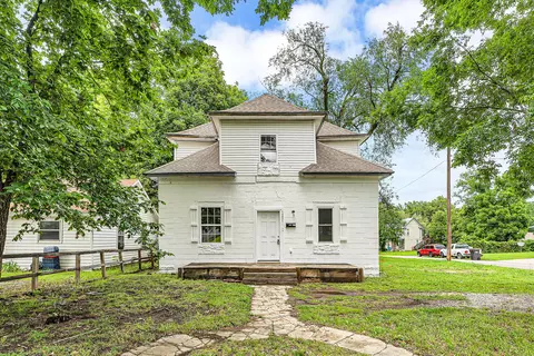 Exterior - 1201 W Chase St, Springfield, MO 65803 photo 2 of 7