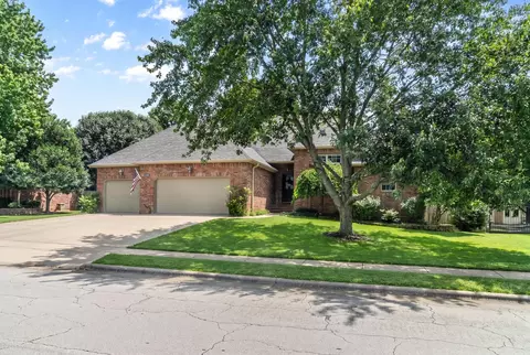 Exterior - 4840 S Prairie View Ave, Battlefield, MO 65619 photo 2 of 14