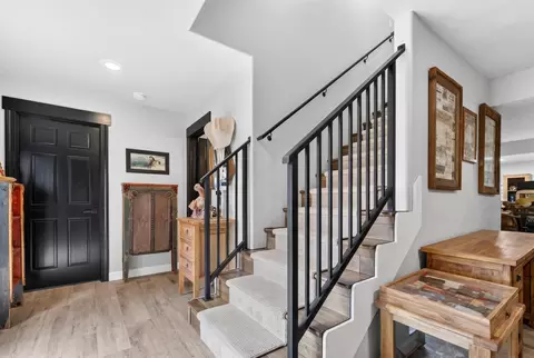 Entry Way - 4840 S Prairie View Ave, Battlefield, MO 65619 photo 7 of 8