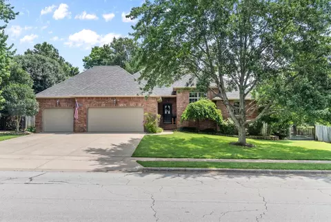 Exterior - 4840 S Prairie View Ave, Battlefield, MO 65619 photo 4 of 14