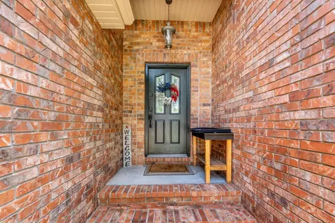Entry Way - 4840 S Prairie View Ave, Battlefield, MO 65619 photo 1 of 8