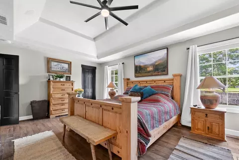 Bedroom - 4840 S Prairie View Ave, Battlefield, MO 65619 photo 1 of 5