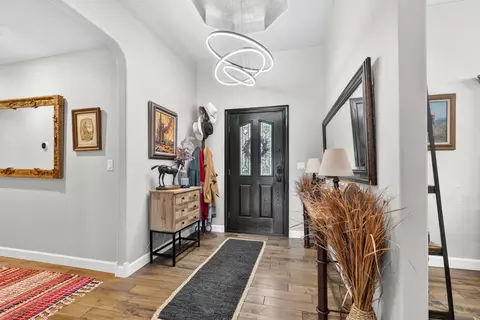 Entry Way - 4840 S Prairie View Ave, Battlefield, MO 65619 photo 2 of 8