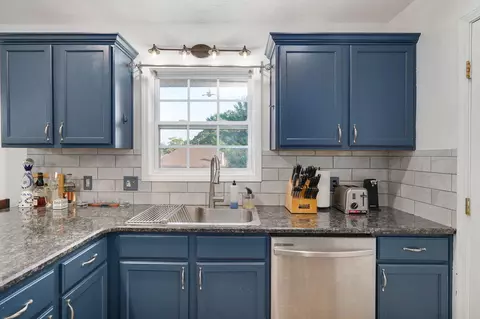 Kitchen - 710 Silver Streak Rd, Nixa, MO 65714 photo 3 of 5